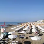 Spacious Beachside Flat With Terrace Porto Santa Margherita