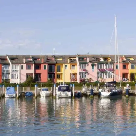 Apartmán Spacious Beachside Flat With Terrace Porto Santa Margherita di Caorle