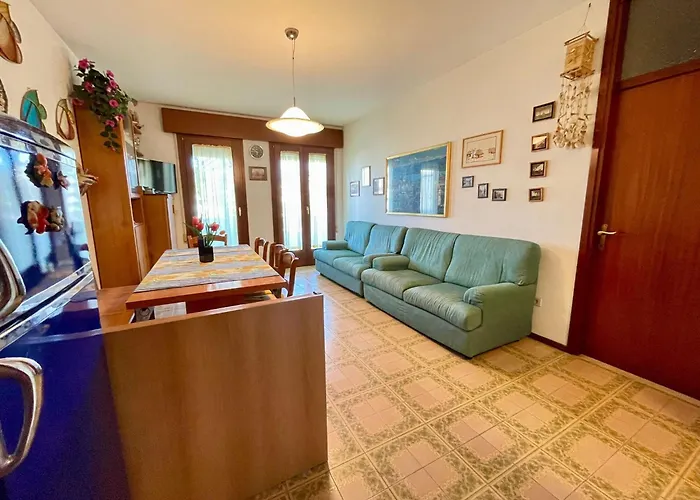 Spacious Beachside Flat With Terrace Апартаменты